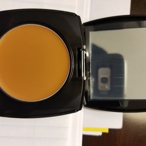 ✴Avon Ideal Flawless Cream to Powder Foundation✴